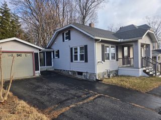 7 Canal St, Millbury, MA 01527