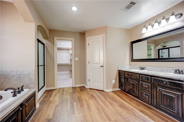 1514 Saratoga Drive, Van Buren, AR 72956