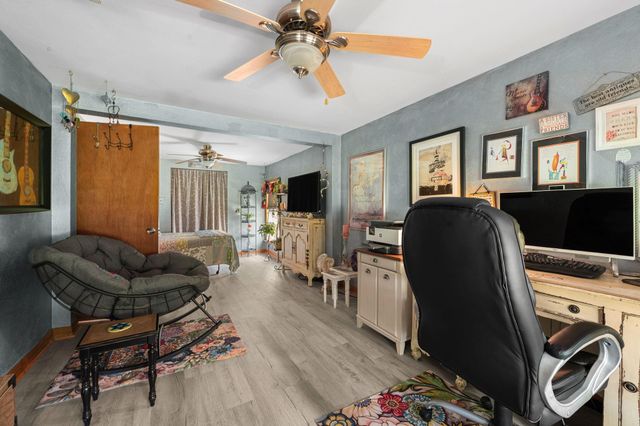203 Chipmunk Trail, Shepherd, TX 77371