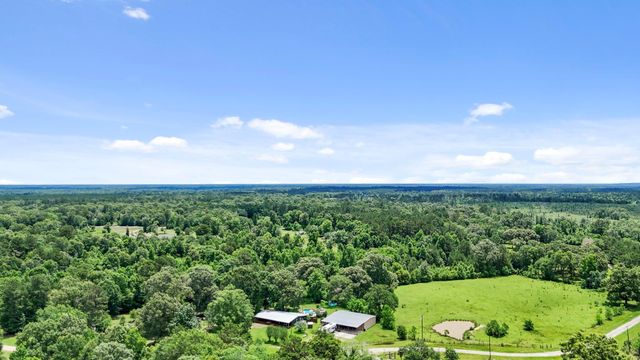 203 Chipmunk Trail, Shepherd, TX 77371