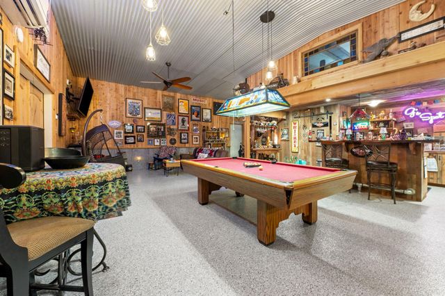 203 Chipmunk Trail, Shepherd, TX 77371