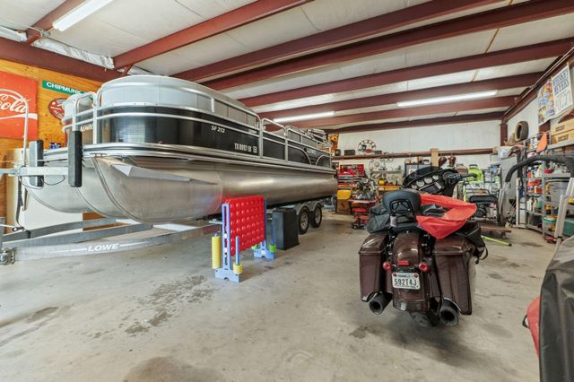 203 Chipmunk Trail, Shepherd, TX 77371
