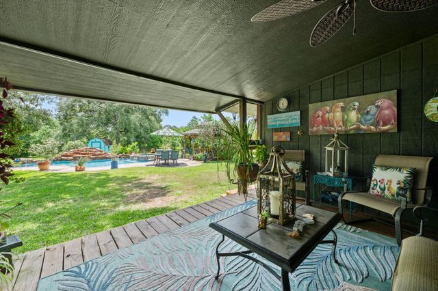203 Chipmunk Trail, Shepherd, TX 77371