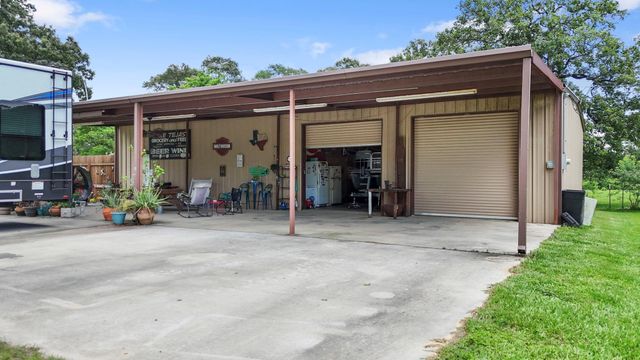203 Chipmunk Trail, Shepherd, TX 77371