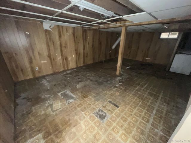 981 Connetquot Avenue, Central Islip, NY 11722