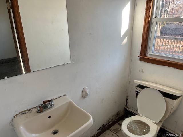 981 Connetquot Avenue, Central Islip, NY 11722