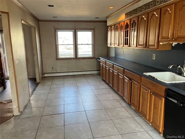 981 Connetquot Avenue, Central Islip, NY 11722