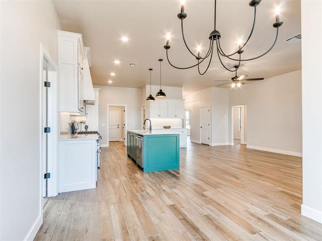 2115 Oakville Place, Norman, OK 73071