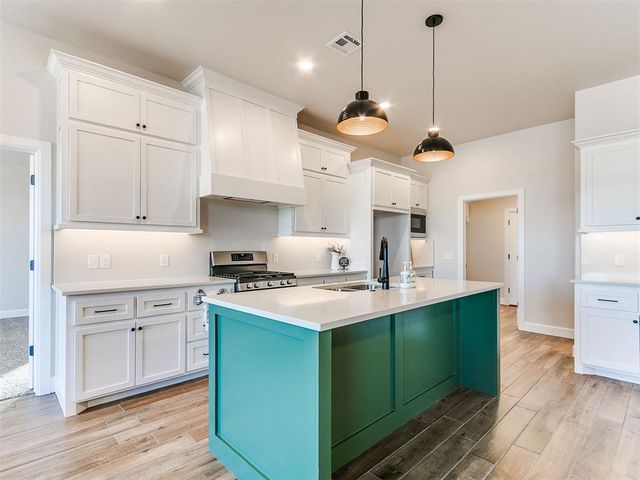 2115 Oakville Place, Norman, OK 73071