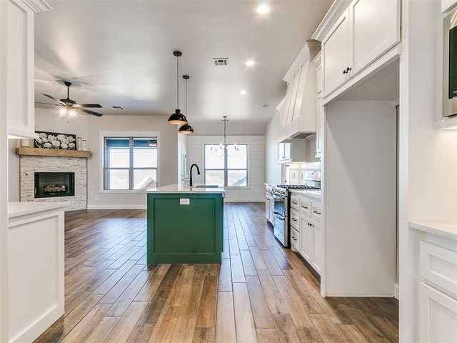 2115 Oakville Place, Norman, OK 73071