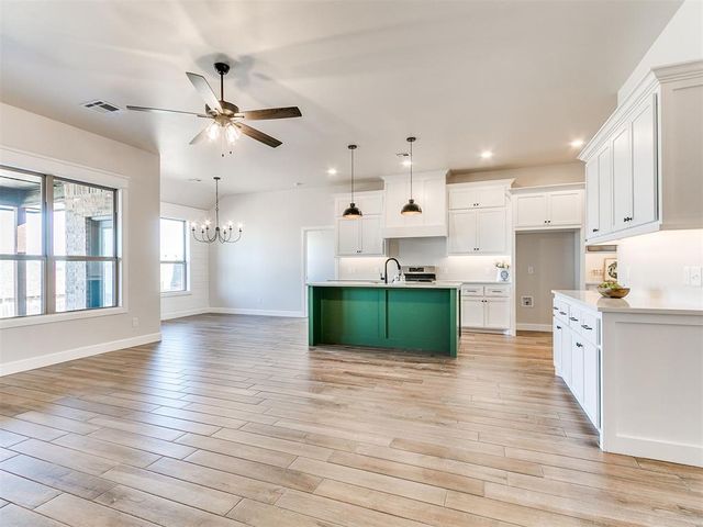 2115 Oakville Place, Norman, OK 73071