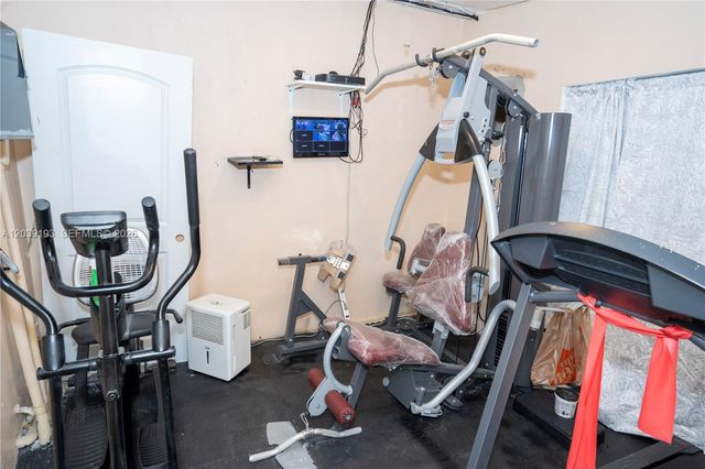 16990 NE 5th Court 2, North Miami Beach, FL 33162