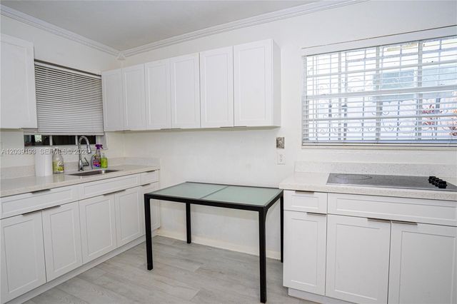 16990 NE 5th Court 2, North Miami Beach, FL 33162