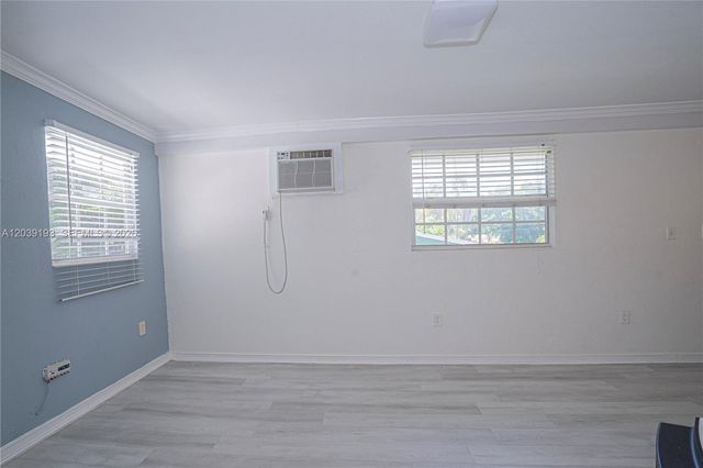 16990 NE 5th Court 2, North Miami Beach, FL 33162