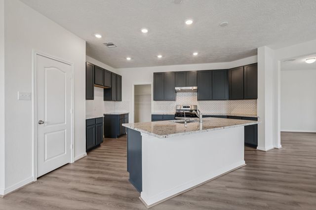 5619 Sanderling Circle, Hitchcock, TX 77563