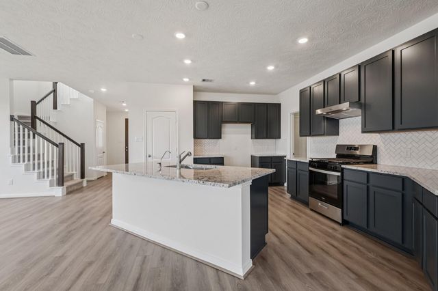 5619 Sanderling Circle, Hitchcock, TX 77563