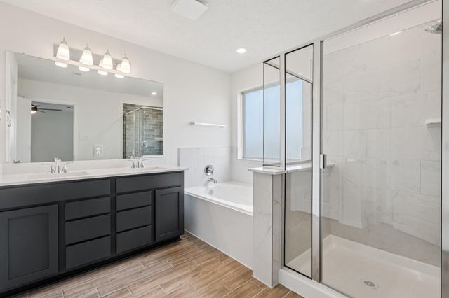 5619 Sanderling Circle, Hitchcock, TX 77563