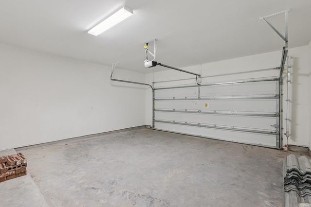 5619 Sanderling Circle, Hitchcock, TX 77563