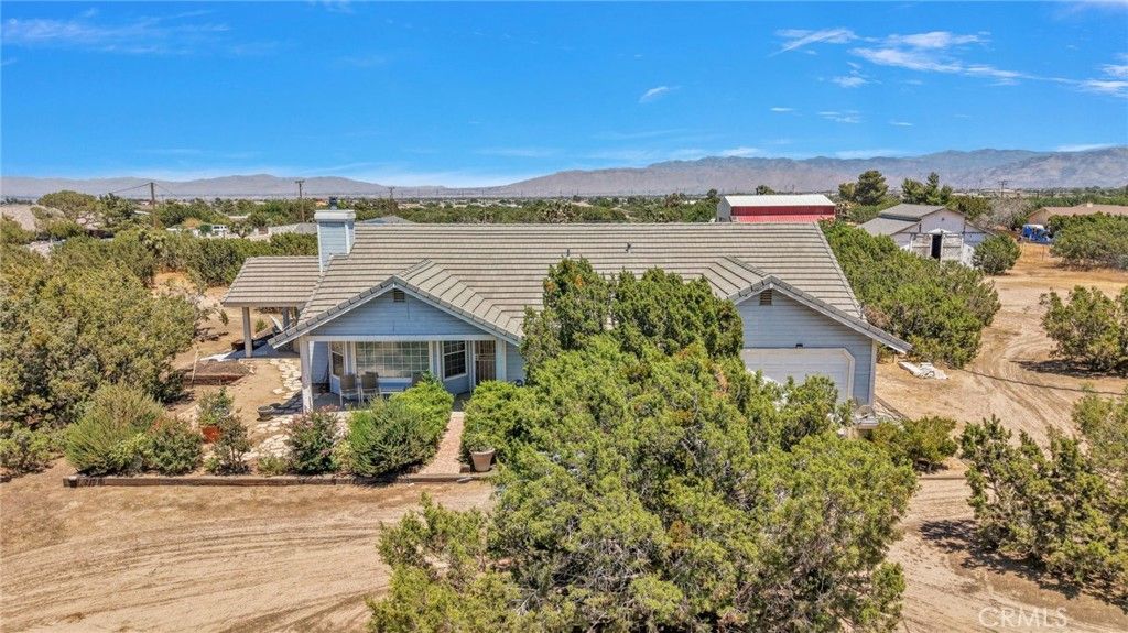 Image 3 of property listing at 8172 Coyote, Hesperia, CA 92344