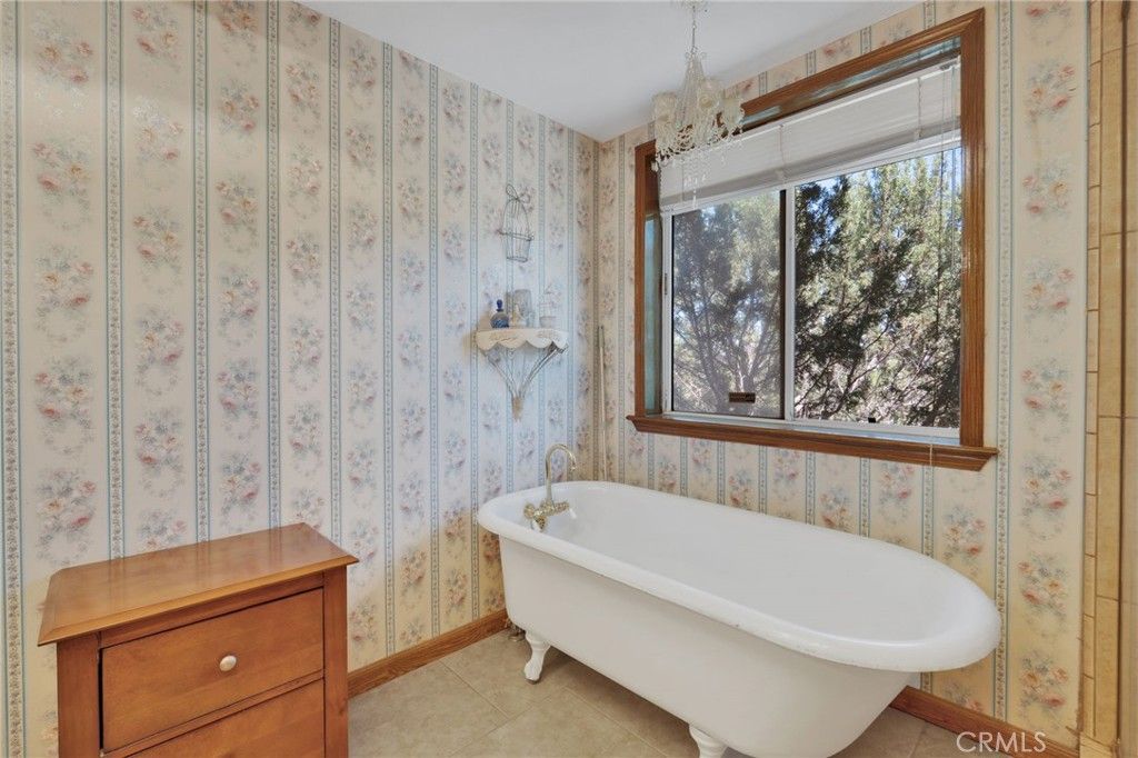 Image 32 of property listing at 8172 Coyote, Hesperia, CA 92344