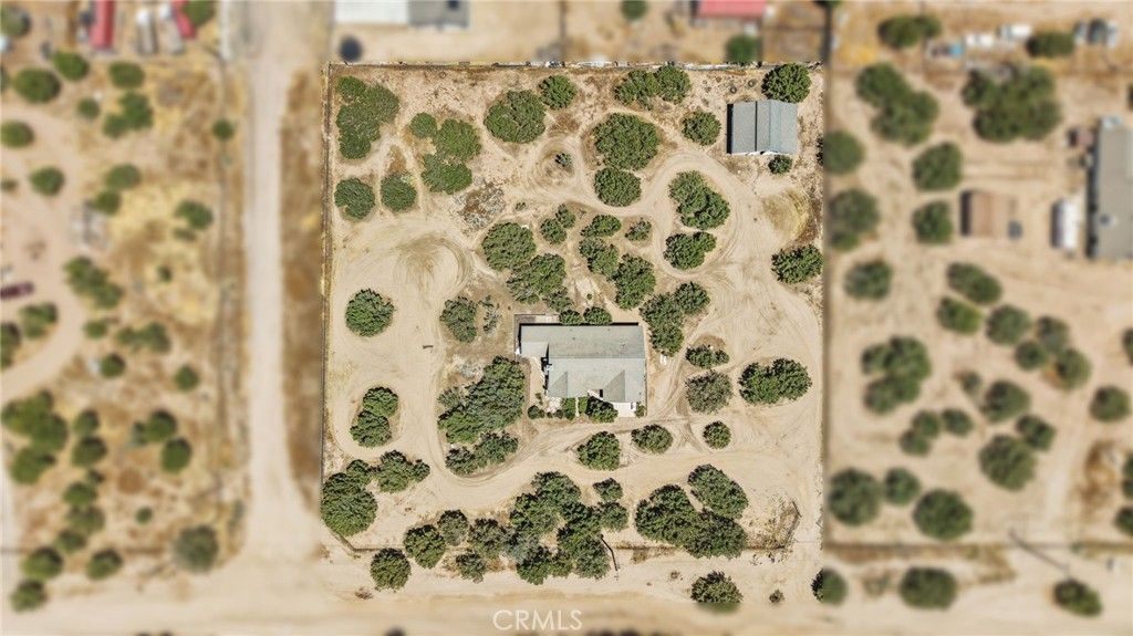 Image 40 of property listing at 8172 Coyote, Hesperia, CA 92344