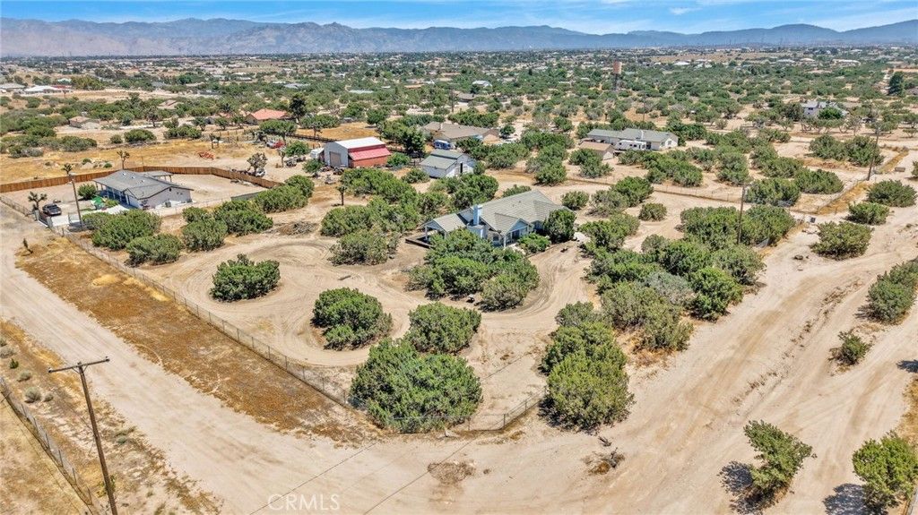 Image 46 of property listing at 8172 Coyote, Hesperia, CA 92344