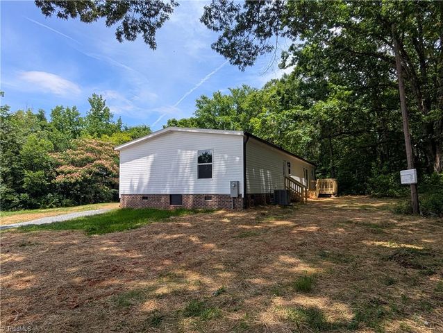 12402 Linwood Southmont Road, Lexington, NC 27292