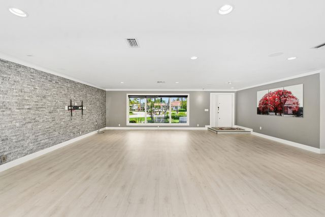 5900 Bayview Drive, Fort Lauderdale, FL 33308