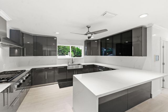 5900 Bayview Drive, Fort Lauderdale, FL 33308