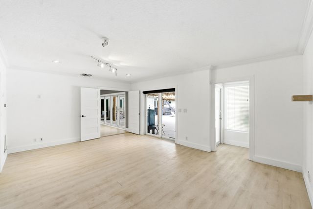 5900 Bayview Drive, Fort Lauderdale, FL 33308