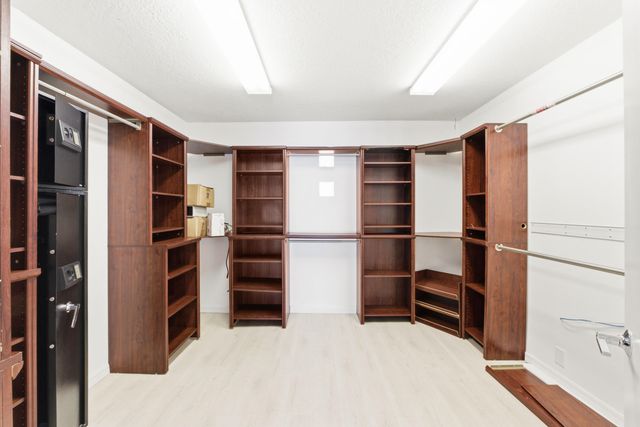 5900 Bayview Drive, Fort Lauderdale, FL 33308