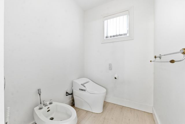 5900 Bayview Drive, Fort Lauderdale, FL 33308