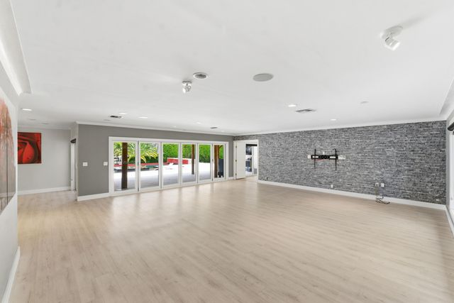 5900 Bayview Drive, Fort Lauderdale, FL 33308
