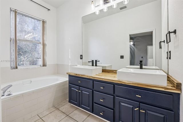 132 GOLF AIRE BLVD, Other City - In The State Of Florida, FL 33844