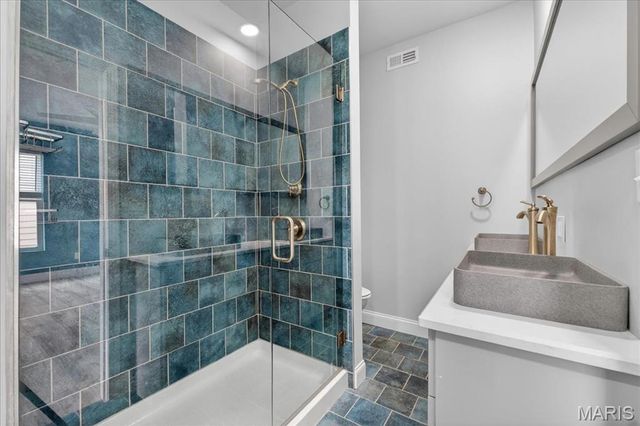 4272 Hartford Street, St Louis, MO 63116