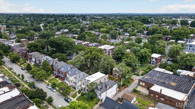 4272 Hartford Street, St Louis, MO 63116