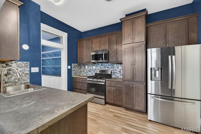 4272 Hartford Street, St Louis, MO 63116