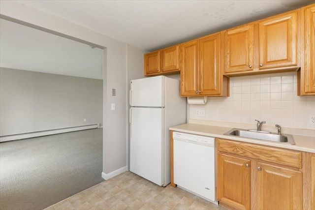 39 Farrwood Ave 1, North Andover, MA 01845