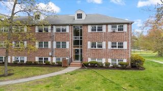 39 Farrwood Ave 1, North Andover, MA 01845