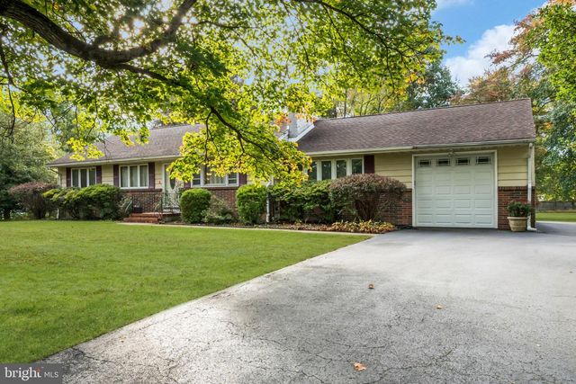 155 UPPER FERRY RD, Ewing Twp, NJ 08628