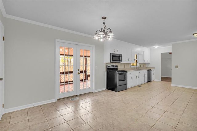 32 Cox Road SE, Cartersville, GA 30121