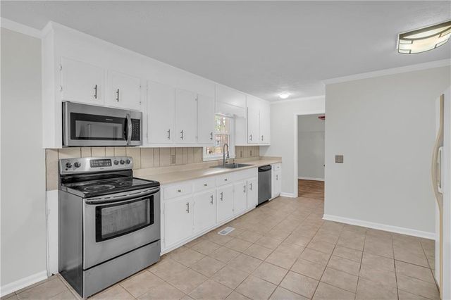 32 Cox Road SE, Cartersville, GA 30121