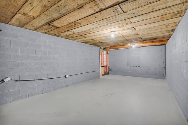 32 Cox Road SE, Cartersville, GA 30121