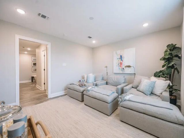 111 S Founders Way, Hattiesburg, MS 39401