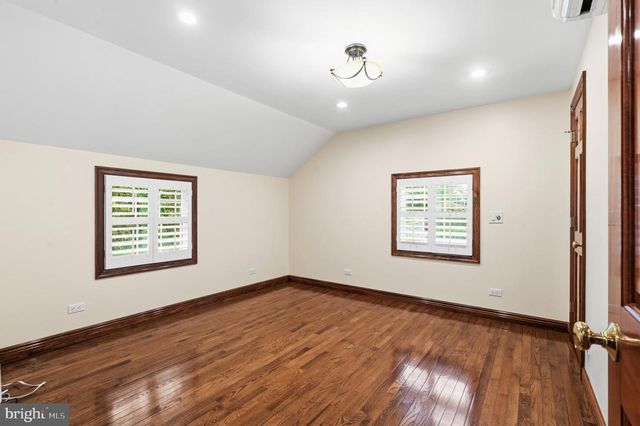 5138 12TH ST S, Arlington, VA 22204