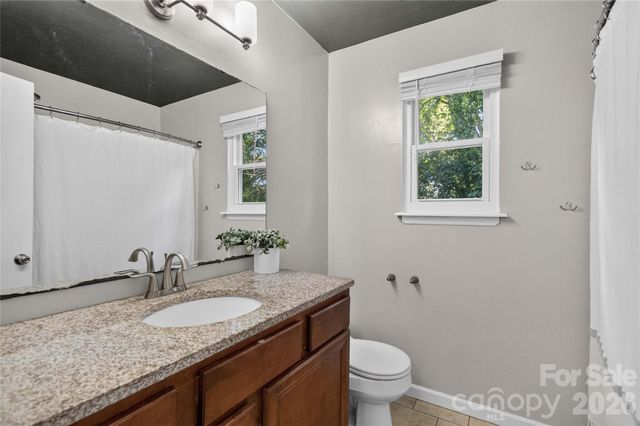 11117 Kingfisher Drive, Charlotte, NC 28226