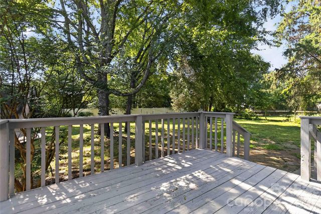 11117 Kingfisher Drive, Charlotte, NC 28226