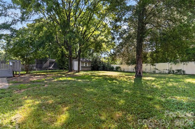 11117 Kingfisher Drive, Charlotte, NC 28226