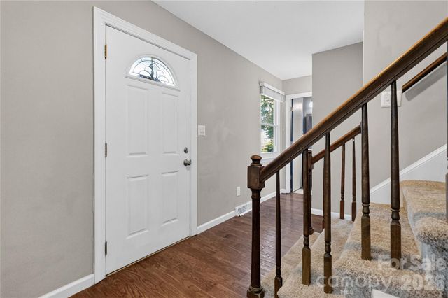 11117 Kingfisher Drive, Charlotte, NC 28226