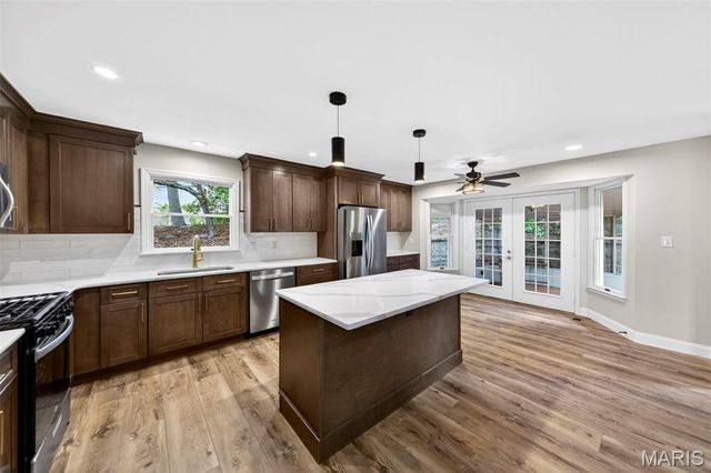 4568 Braungate Drive, St Louis, MO 63128